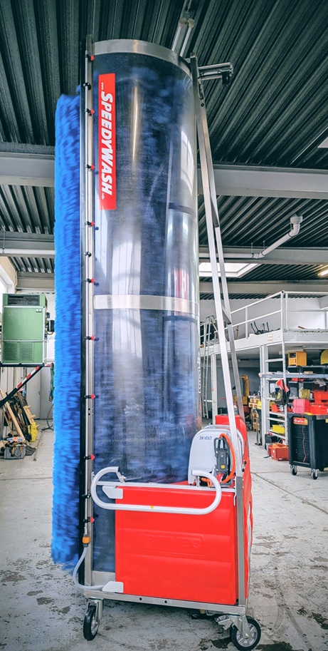 Waschanlage mobil mit Wassertank und Batterieantrieb