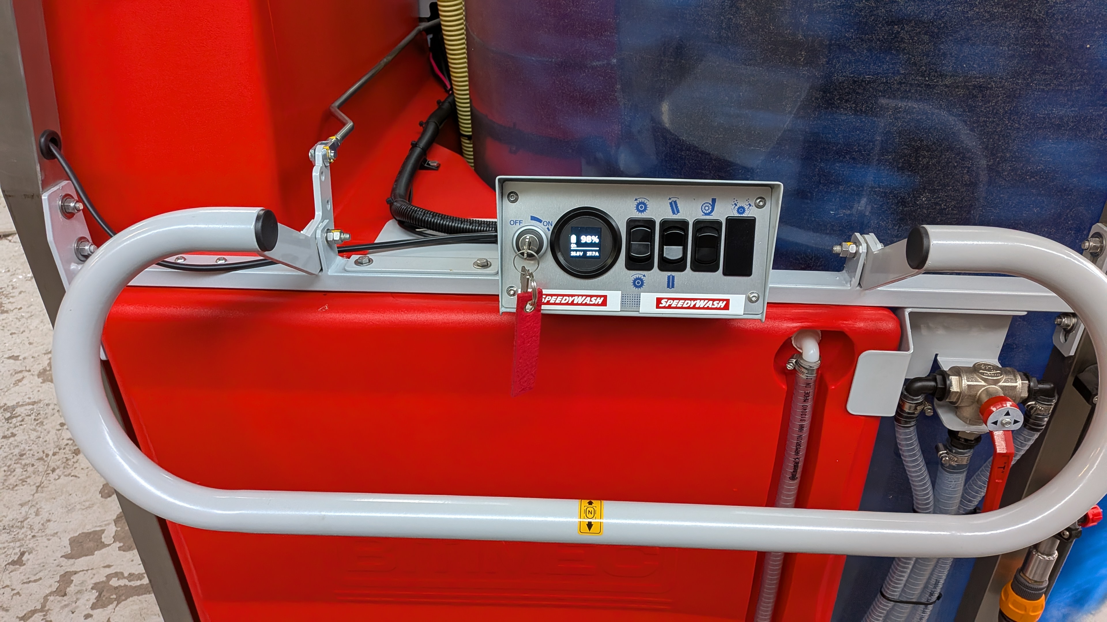 Waschanlage mobil mit Wassertank und Batterieantrieb